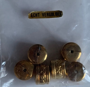 Perlscheibe mit Ornament, echt vergoldet